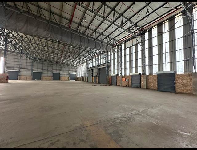 22,510M² WAREHOUSE TO LET IN MOSTYN PARK