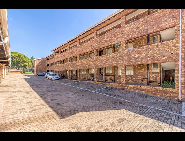 2 BEDROOM APARTMENT RENTED IN FAIRLAND