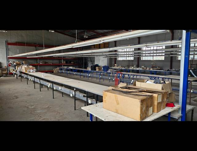 300M² WAREHOUSE TO LET IN SELBY