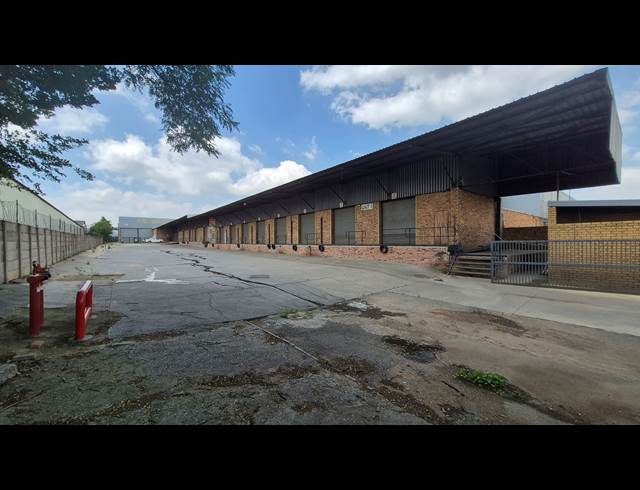 2,382M² WAREHOUSE TO LET IN ANDERBOLT