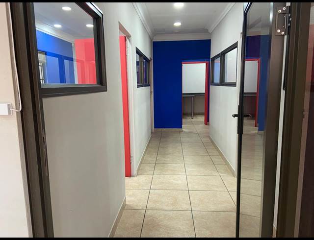 74M² OFFICE TO LET IN DIE HEUWEL