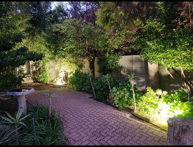 4 bed property to rent in WORCESTER CENTRAL