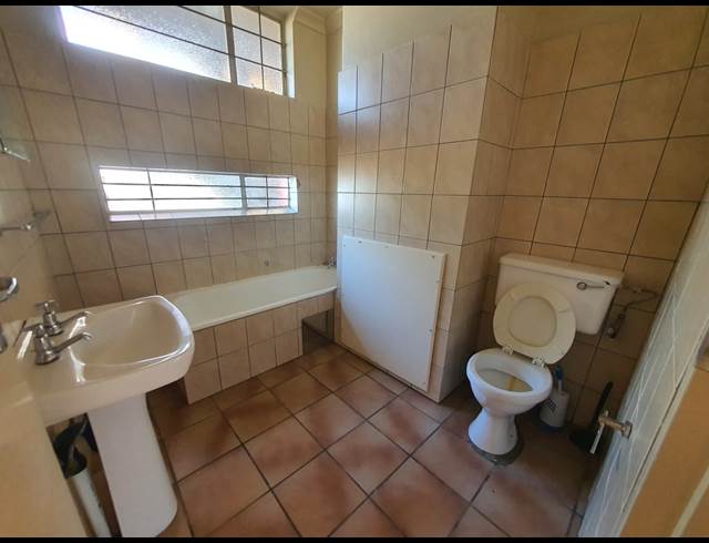 2 BEDROOM PROPERTY TO RENT IN RANDHART