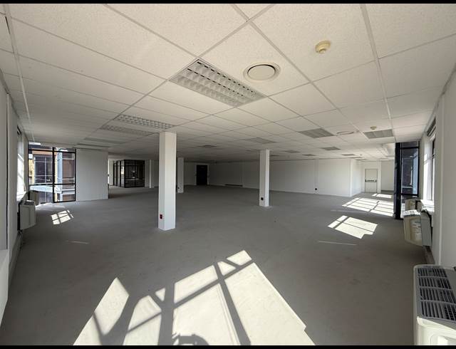 346.80M² OFFICE TO LET IN PLATTEKLOOF 3