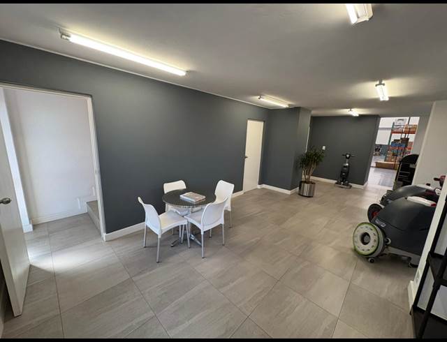 345M² WAREHOUSE TO LET IN STRAND CENTRAL