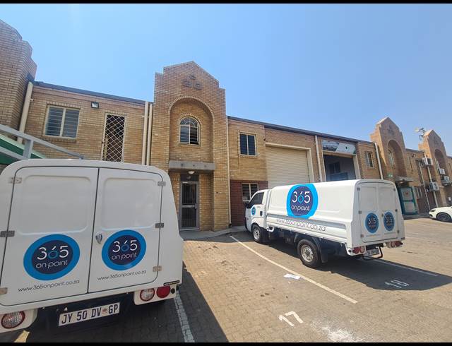 332M² WAREHOUSE TO LET IN LINBRO PARK