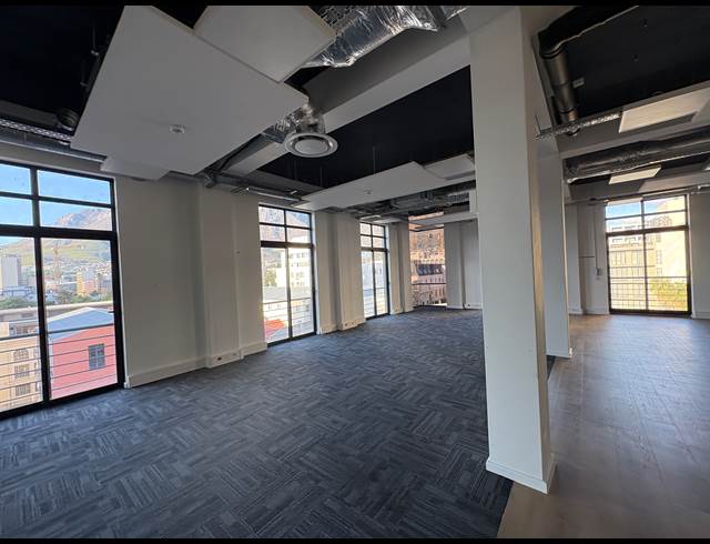 215M² OFFICE TO LET IN CAPE TOWN CITY CENTRE