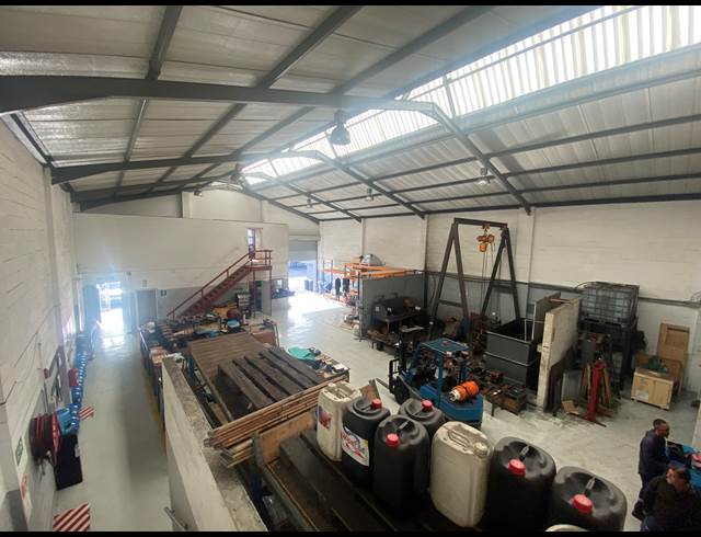 654M² WAREHOUSE TO LET IN MARCONI BEAM INDUSTRIA