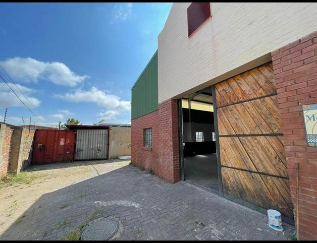 INDUSTRIAL PROPERTY TO RENT IN HENNOPSPARK