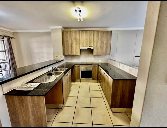 2 BEDROOM APARTMENT TO LET IN SANDTON CENTRAL