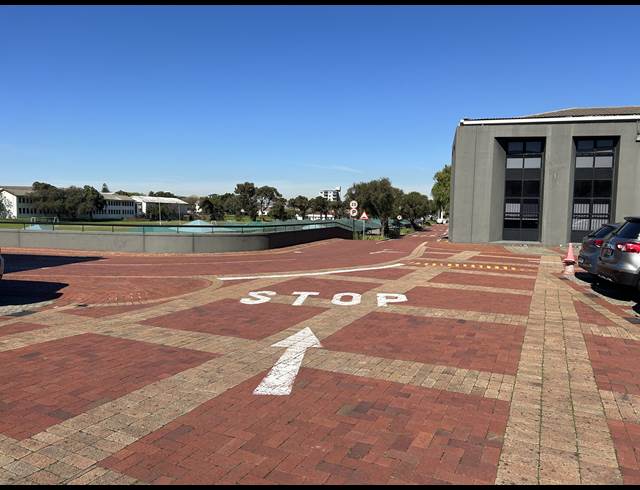 355M² BUILDING TO LET IN MOWBRAY