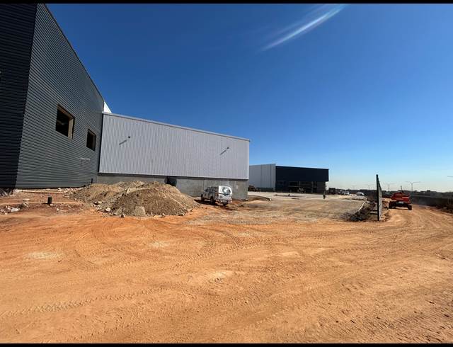 4,700M² WAREHOUSE TO LET IN GLEN MARAIS