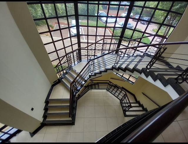 512M² OFFICE TO LET IN BRYANSTON