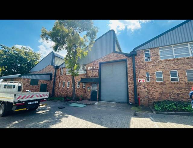 398M² WAREHOUSE TO LET IN ROBERTVILLE