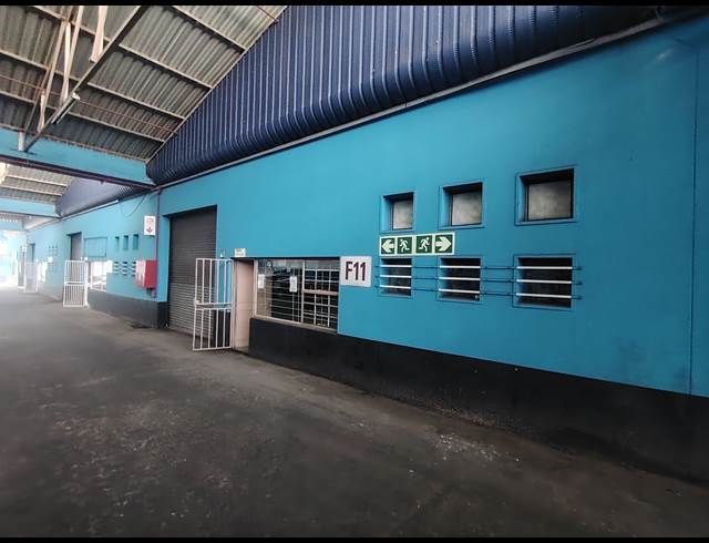 172M² WAREHOUSE TO LET IN STEELEDALE