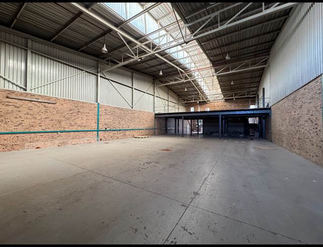 850M² WAREHOUSE TO LET IN STORMILL