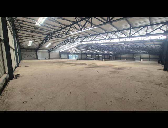 7,000M² WAREHOUSE TO LET IN ANDERBOLT
