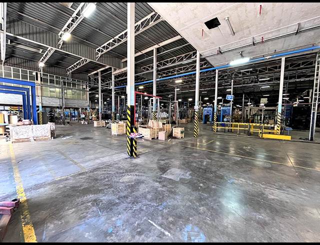 52,400M² WAREHOUSE TO LET IN ELANDSFONTEIN