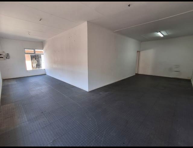 83.50M² OFFICE TO LET IN GONUBIE