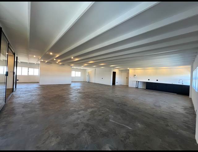 293M² WAREHOUSE TO LET IN HIGHVELD