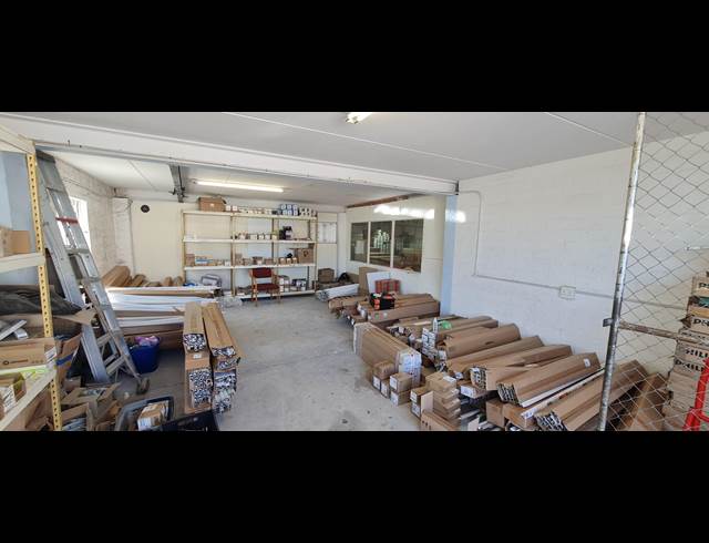 298M² FACTORY TO LET IN DIEP RIVER
