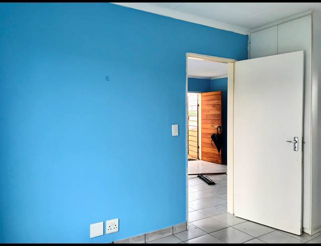 1 bed property to rent in ESTHER PARK