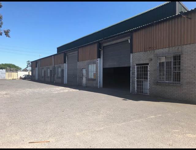 1,220M² WAREHOUSE TO LET IN BLACKHEATH INDUSTRIAL