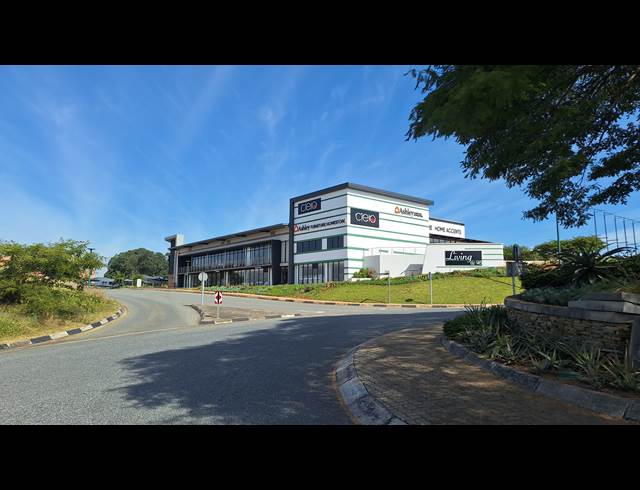 881M² RETAIL TO LET IN RIVERSIDE PARK