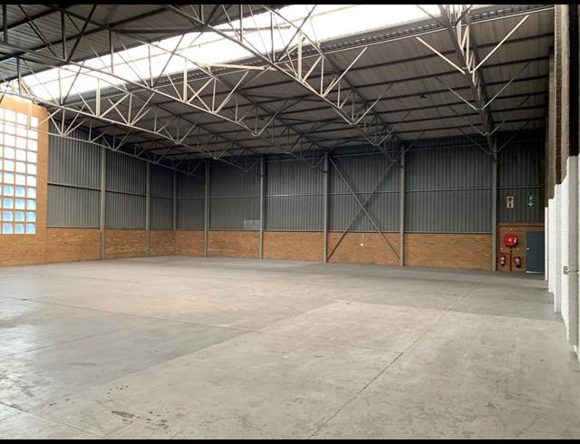 1,550M² WAREHOUSE TO LET IN SPARTAN