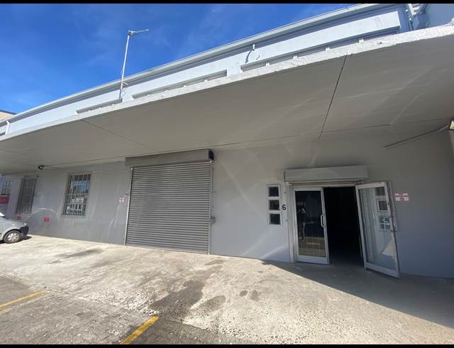 450M² BUSINESS TO LET IN PAARDEN EILAND