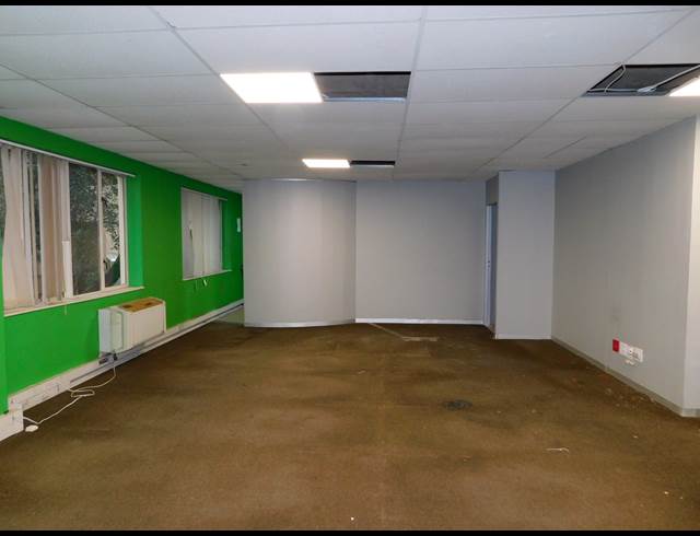 237M² OFFICE TO LET IN FERNDALE