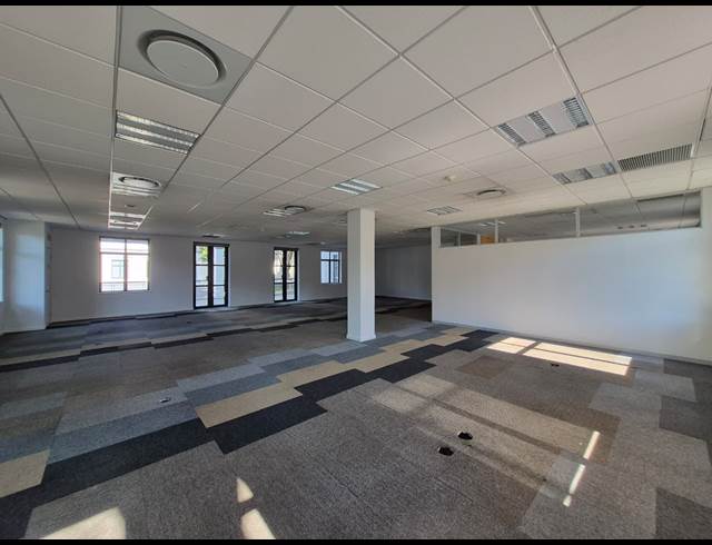 359M² OFFICE TO LET IN ILLOVO
