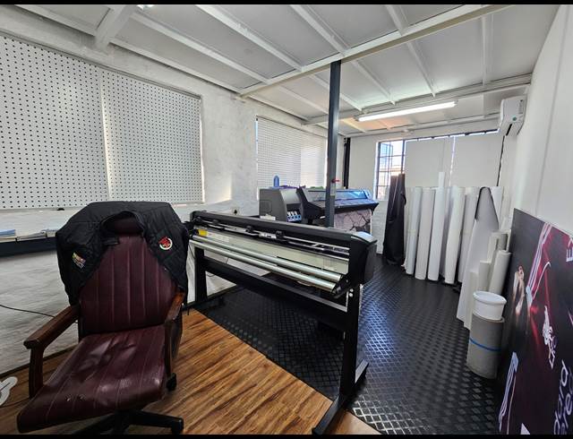 280M² MINI FACTORY TO LET IN KYA SANDS