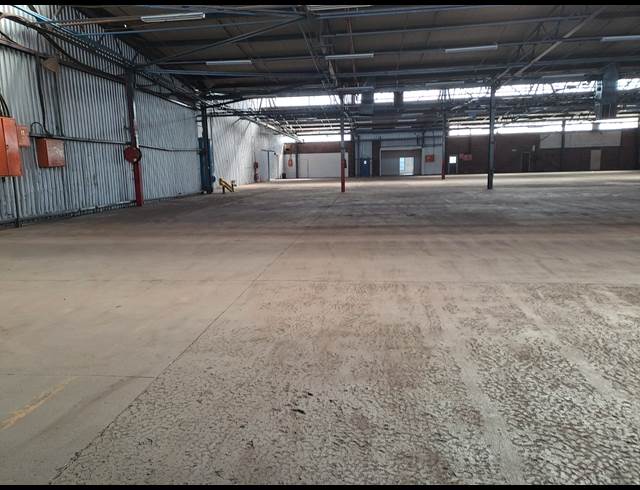 2,694M² WAREHOUSE TO LET IN ANDERBOLT