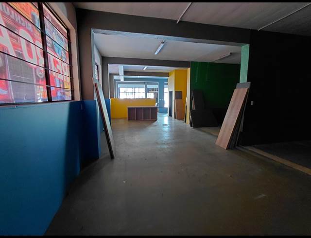 560M² RETAIL TO LET IN BRENTWOOD PARK