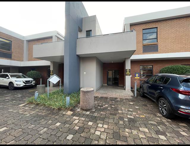 211M² OFFICE TO LET IN BARTLETT
