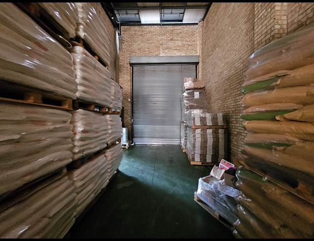 963M² WAREHOUSE TO LET IN NORTH RIDING