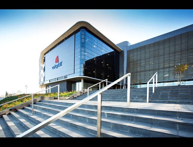 2,500M² OFFICE TO LET IN NOORDWYK