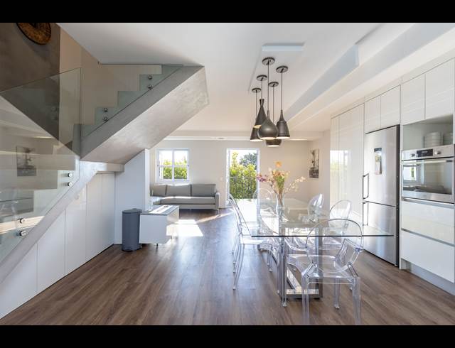 3 BEDROOM APARTMENT TO LET IN DE WATERKANT