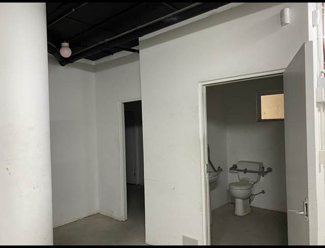 250M² STORAGE UNIT TO LET IN HOUT BAY CENTRAL