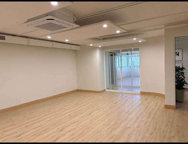 120M² OFFICE TO LET IN HALFWAY HOUSE