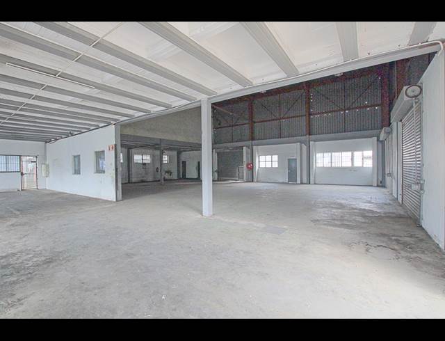 413M² WAREHOUSE TO LET IN WYNBERG