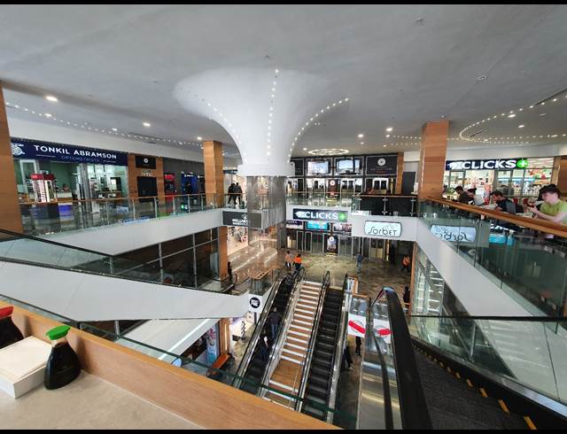 336M² OFFICE TO LET IN SEA POINT