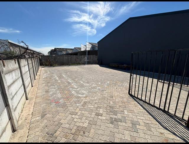 420M² WAREHOUSE TO LET IN EPPING INDUSTRIAL