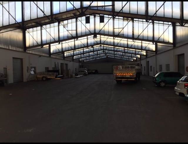 645M² WAREHOUSE TO LET IN MANUFACTA
