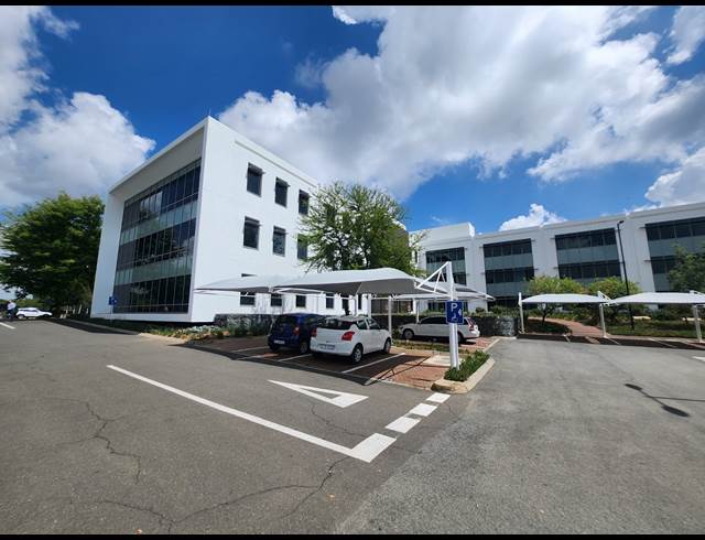 1,200M² OFFICE TO LET IN WATERFALL