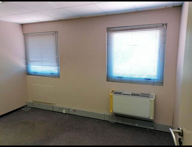 254M² OFFICE TO LET IN TYGER VALLEY