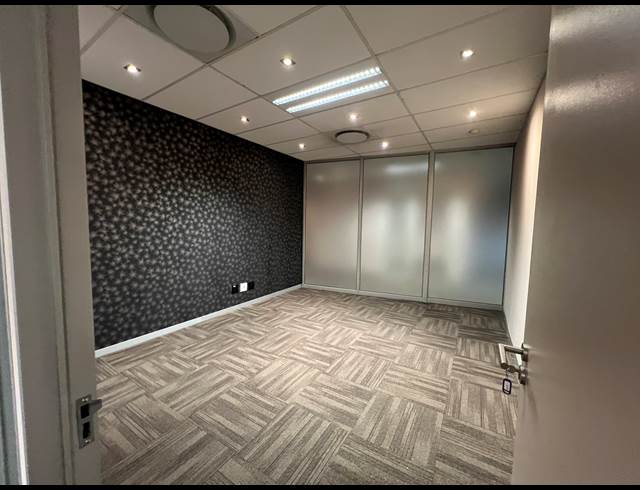 509M² OFFICE TO LET IN HIGHVELD