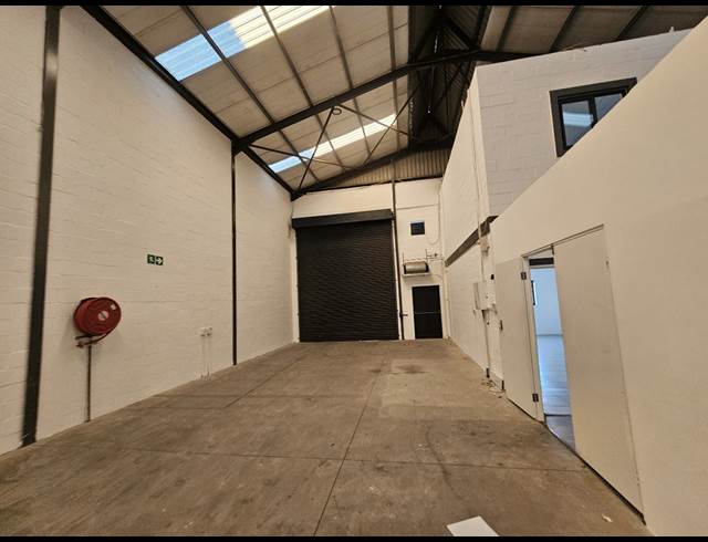 420M² WAREHOUSE TO LET IN RIVERGATE