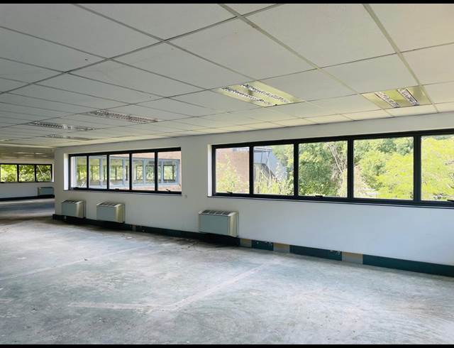 684M² OFFICE TO LET IN RANDJESPARK